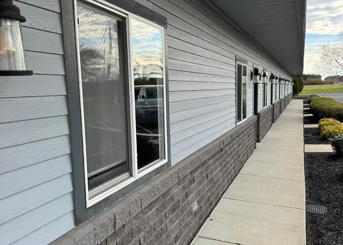 The Sandusky Melrose - Next To The Cedar Point Sports Center And Sports Force! Recently Renovated!