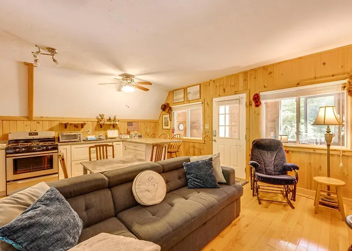 7 Mi To Ski Slopes! Cozy Madison Cabin W/ Fire Pit