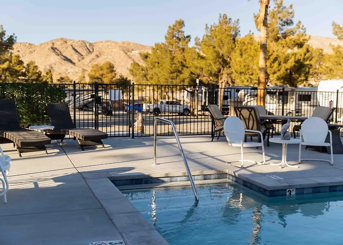 Shasta Trailer- Vintage Charm, Modern Comfort Pool