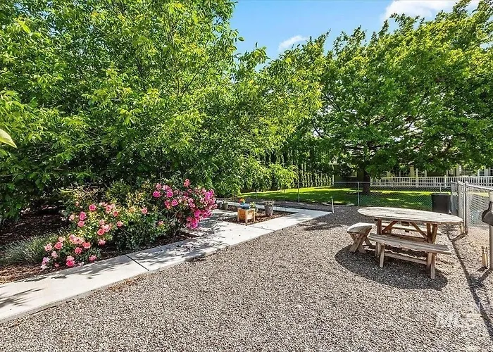 Peaceful Nampa Retreat