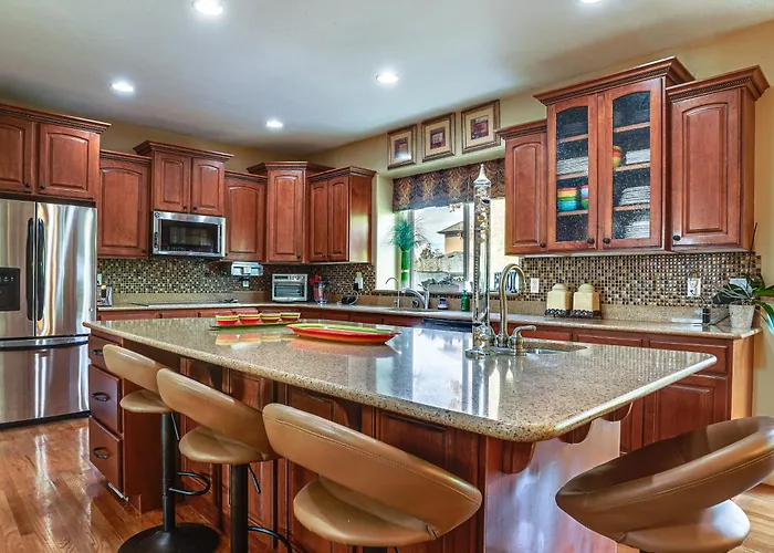 Upscale Group Getaway In Orem W/ Private Hot Tub