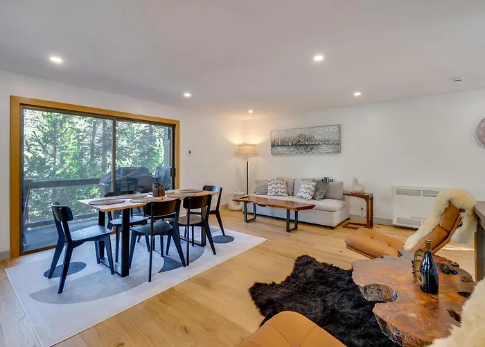Ski-In/Ski-Out Retreat W/ Sauna In Bear Valley!