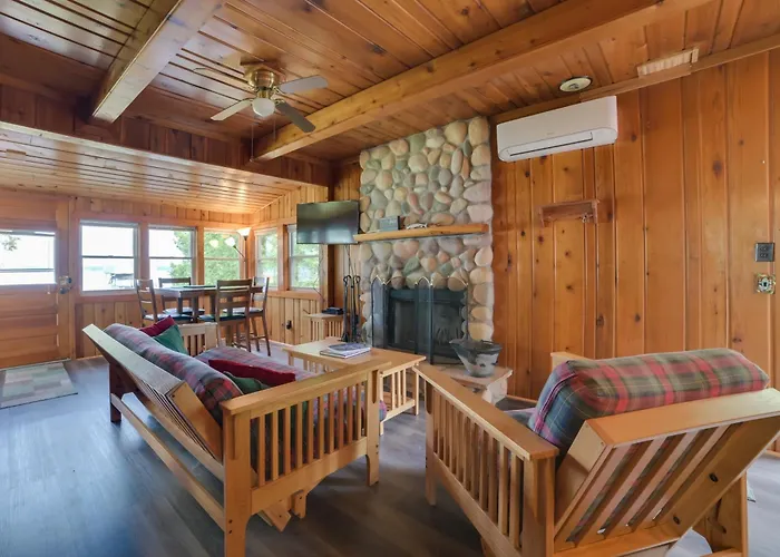 Peaceful Indian River Fall Retreat On Mullett Lake