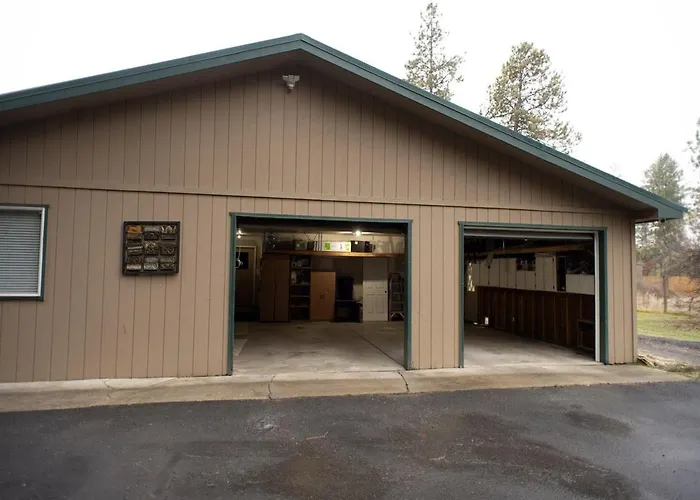 5 Acres, Pool, Hot-Tub, Zipline, Firepit, Arcade, Bbq, Shuffleboard