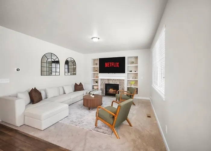 Charming Family Stay W Arcade Theatre Ski Haven Walking Trails And River Walk In Backyard