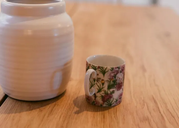 The Magic Teacup