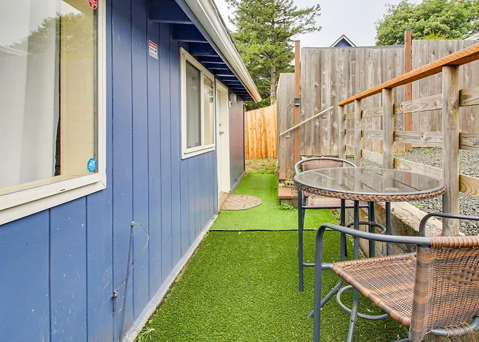 Quaint Coos Bay Escape, 2 Mi To Downtown