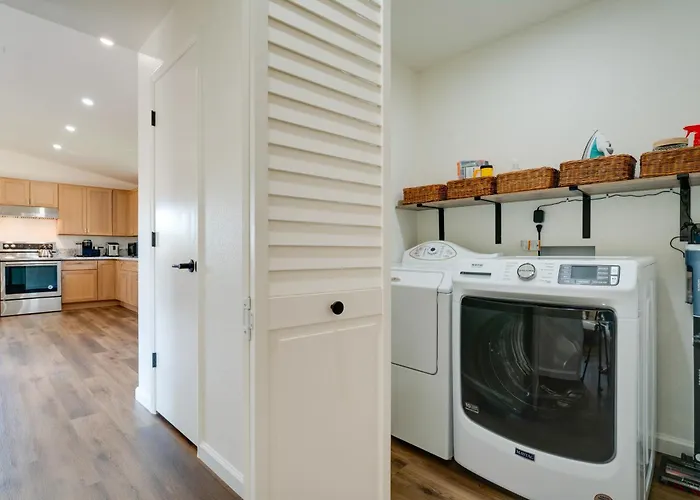 Quiet & Convenient Sparks Retreat Near I-80 & Reno