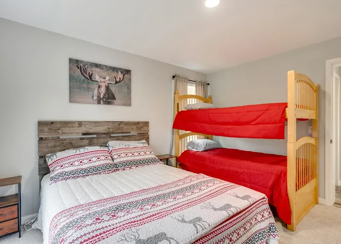 White Mtns Holiday Home! Cabin 1 Mi To Skiing