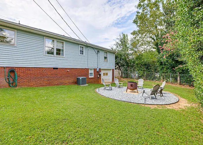 Families Welcome, Fenced Yard: Inviting Greer Home