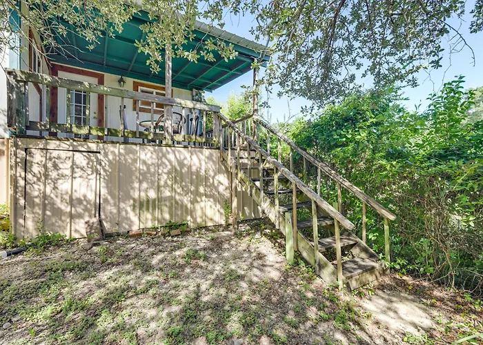 Trails On-Site! Pet-Friendly Lake Whitney Cottage