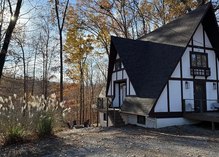 Lake Cumberland Cabin - Spa, Firepit, Scenic Views