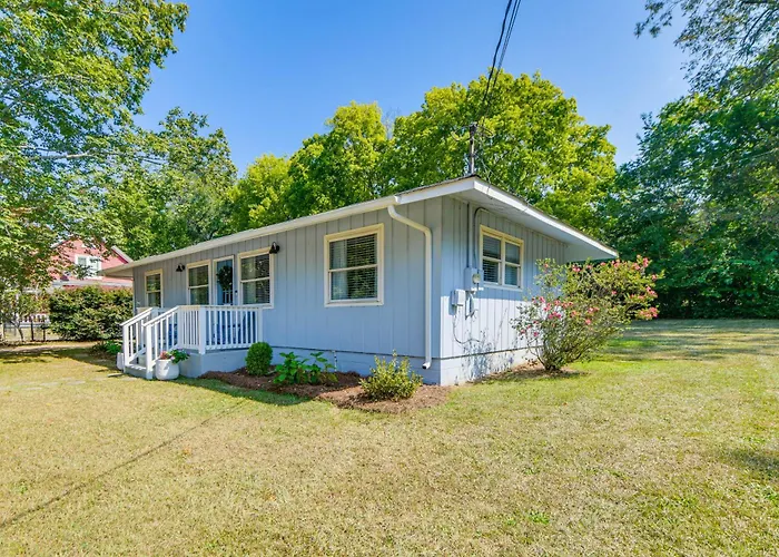 Walk To Dtwn Pine Mountain! Quiet Cottage W/ Yard