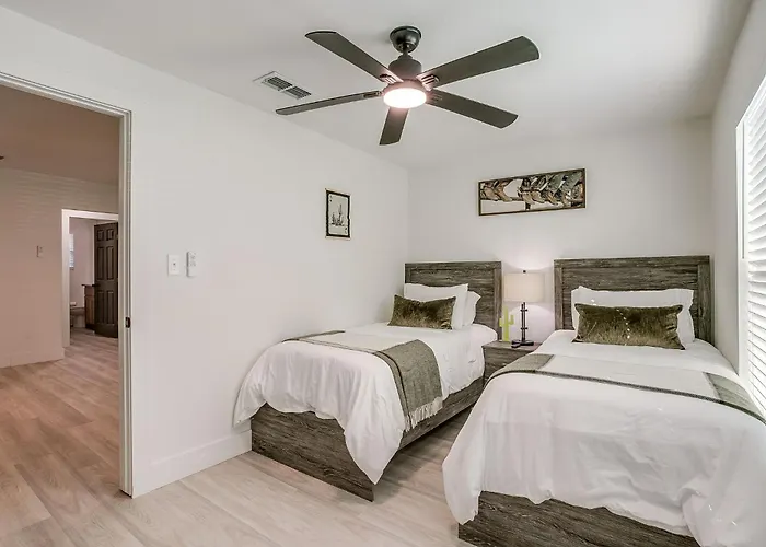 New The Round Up, 4Br, Walk To Tsu, Downtown