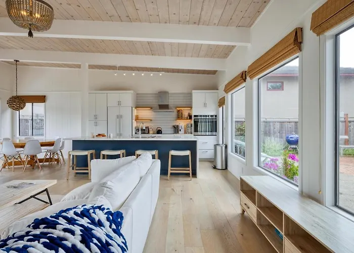 Dockside Getaway With Hot Tub & Dock
