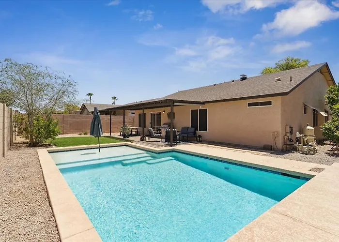 Peaceful Desert Oasis With Salt Pool, Hot Tub And Baja Deck