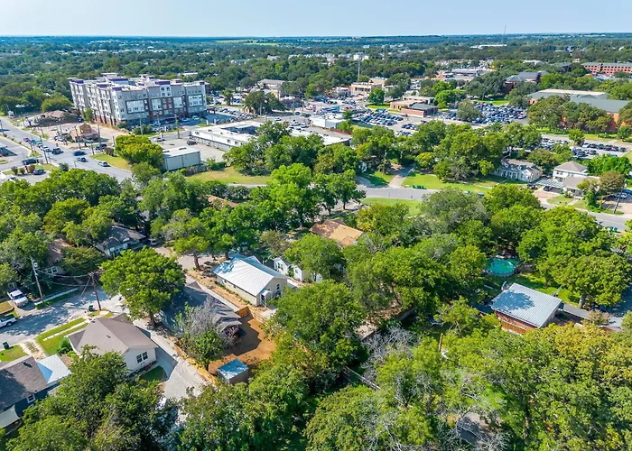 New The Round Up, 4Br, Walk To Tsu, Downtown