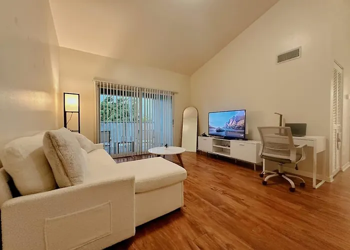 1B - 1B Apartment For 3 At Pembroke Pines