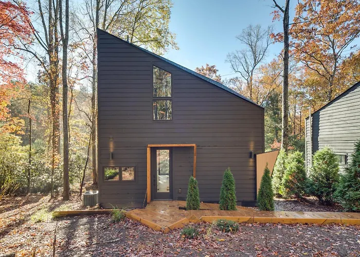 Ultimate Relaxation & Adventure: Home Near Brevard
