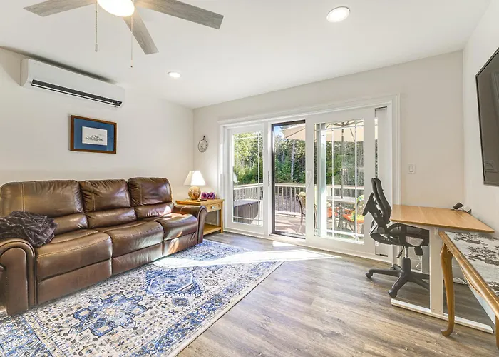 Ocean Point Hideaway: 2-Story Unit On 3 Acres!