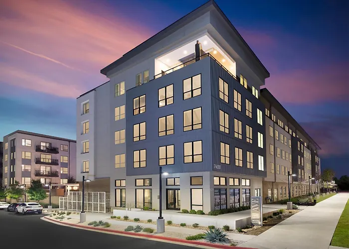 Ave Austin North Lamar - Short Stay Furnished Apartment