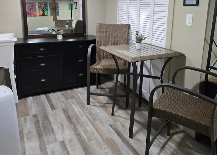 The Nook Suite