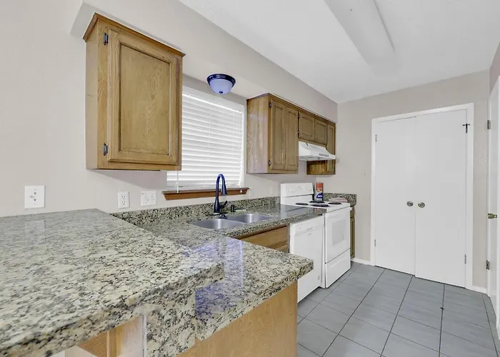 Cozy Avocet St Condo Prime Location