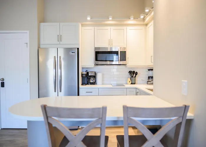 Coastal Luxury Studio One Block To Big Rock