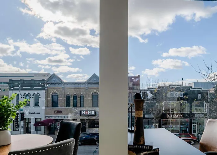 Modern City View 1Br Apartment With Office - Free Parking