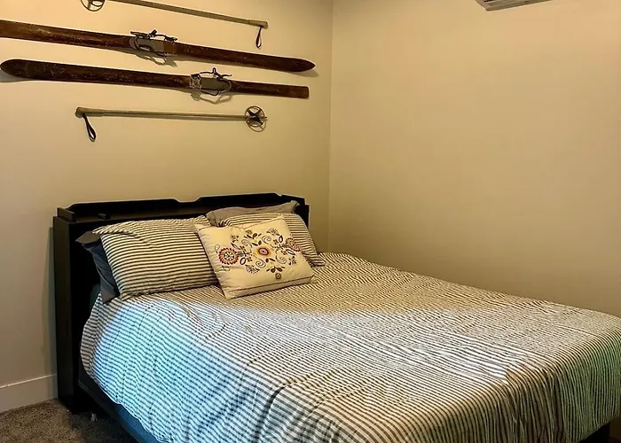 Modern 2Br Retreat In Harbor