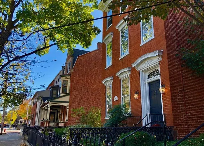 The Winter House - Historic Downtown Lancaster