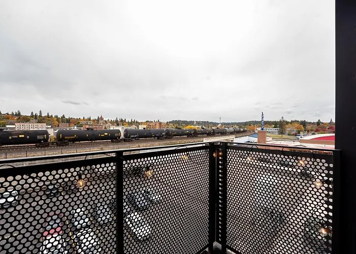 Heart Of Downtown Apt With City View, Walkable To Hotspots
