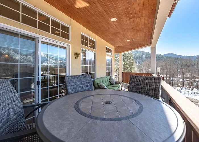 Luxury One Bedroom Condo - Downtown Leavenworth