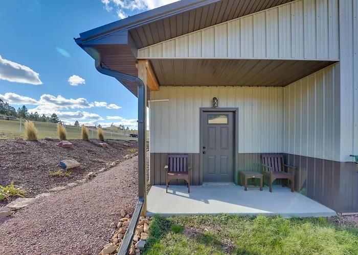 On 90 Scenic Acres! Rural Hot Springs Retreat