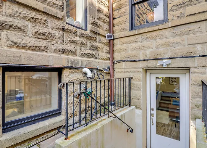 Walk To Hudson River Parks: Recently Renovated Apt