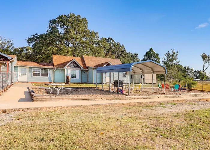Pet Friendly! Norfork Lake Getaway W/ Fire Pit