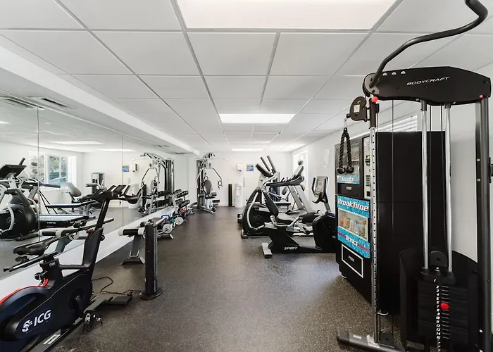Boca Intercoastal Stay By Aureum, Pool, Gym, Walk To Beach