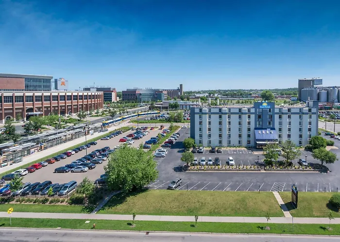 Days Hotel By Wyndham University Ave Se