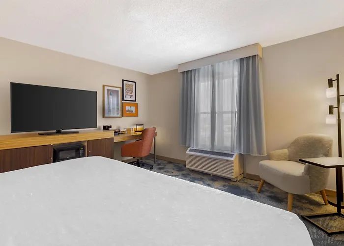 Hampton Inn & Suites By Hilton Plymouth