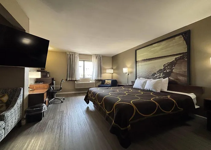 Amerivu Inn & Suites