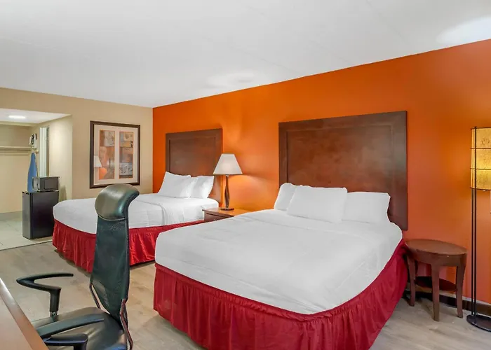 Clarion Hotel & Conference Center Lansing West