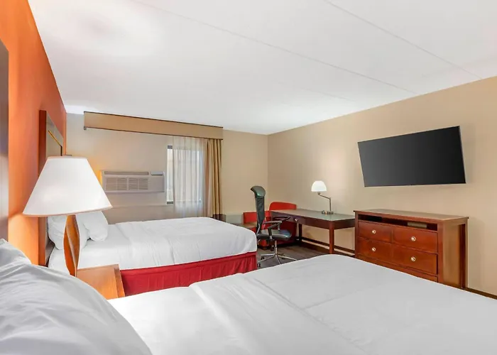 Clarion Hotel & Conference Center Lansing West