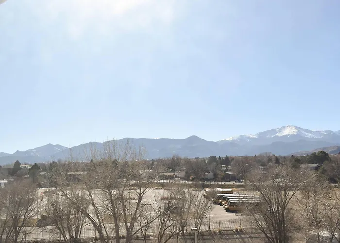Quality Inn & Suites Garden Of The Gods