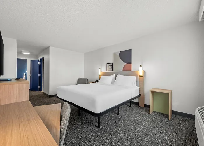 Spark By Hilton Cleveland Beachwood