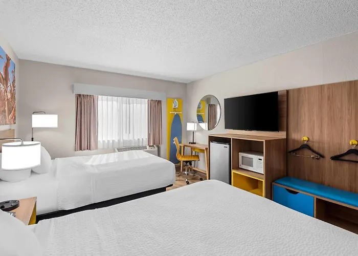 Days Inn By Wyndham Ames