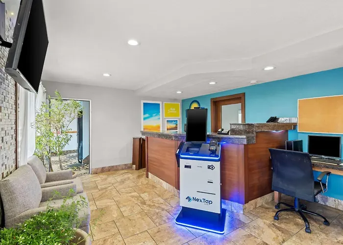 Days Inn By Wyndham Ames