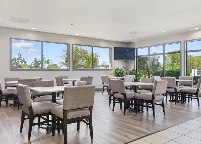 Days Inn & Suites By Wyndham Wynne