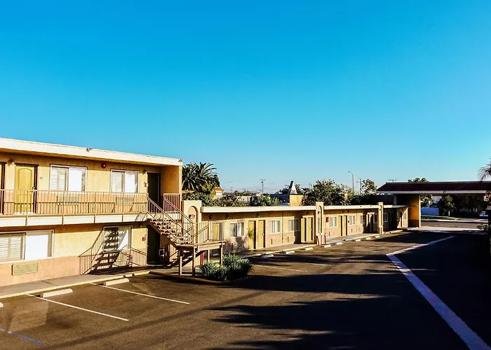 Tropic Lodge