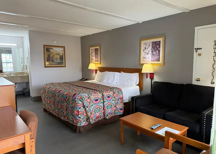 Key West Inn - Chatsworth