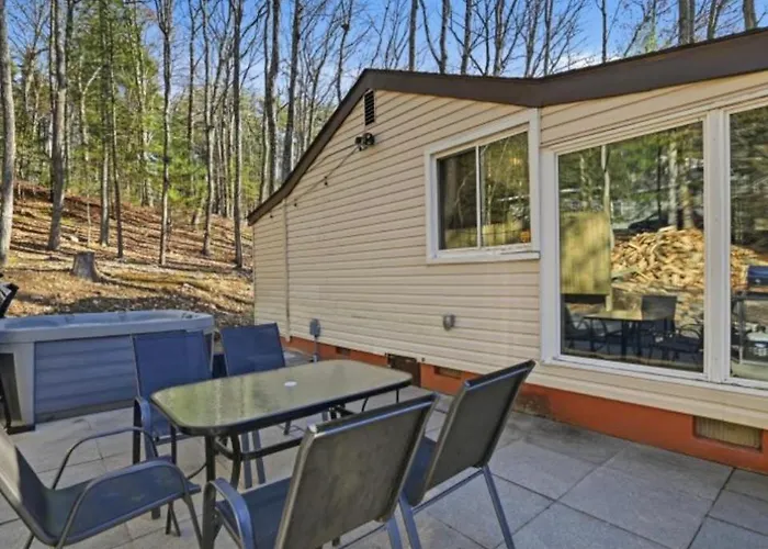 Pocono Cabin With Hot Tub And Private Pool At Shawnee Mtn